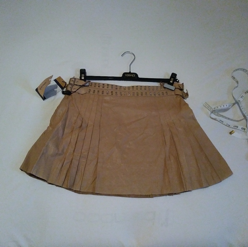 Versace 42 US6 leather pleated skirt